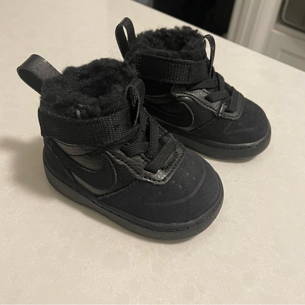 BRAND NEW Nike high tops - toddler size 2 (2C)